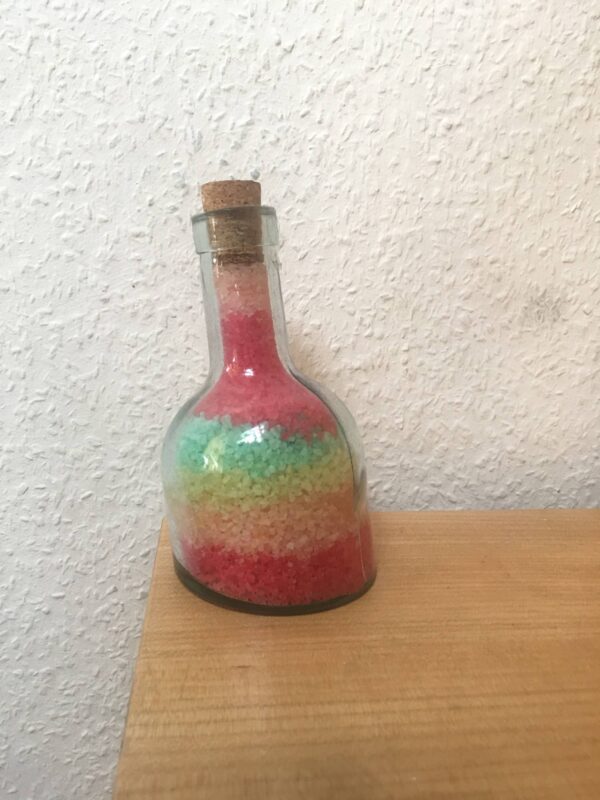 Regenbogen-Salz im Flasche